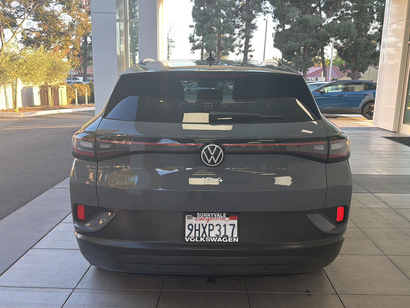 Used 2023 Volkswagen ID.4 Pro S AWD/4WD image 4