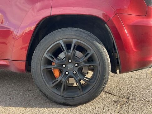 Used 2012 Jeep Grand Cherokee SRT8 w/ Luxury Group II image 7