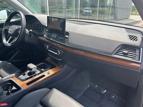 Certified 2024 Audi Q5 e Premium Plus w/ Premium Plus Package image 32