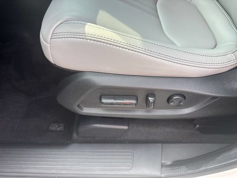 Certified 2025 Honda Pilot EX-L image 12