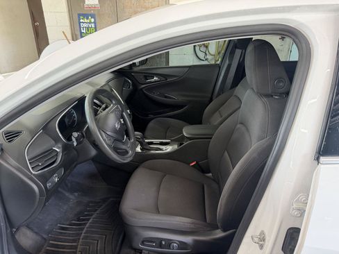 Used 2021 Chevrolet Malibu LT FWD image 11