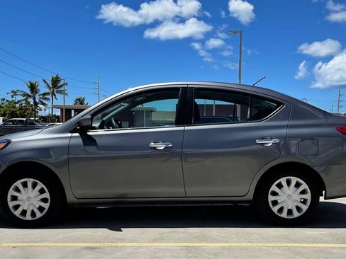 Used 2018 Nissan Versa SV image 2