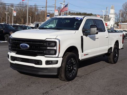 Used 2025 Ford F350 Platinum image 17