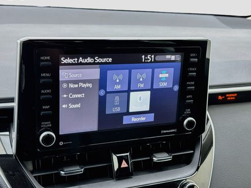 Used 2022 Toyota Corolla LE w/ Premium Interior Package FWD image 11