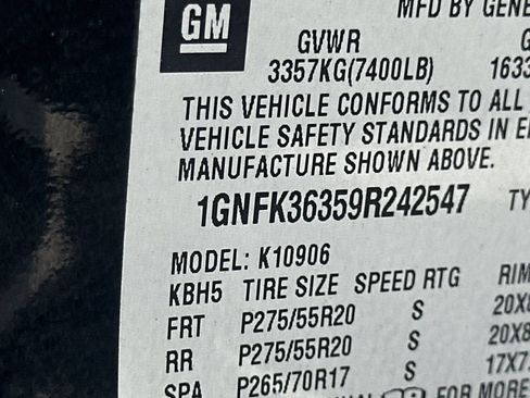 Used 2009 Chevrolet Suburban LTZ AWD/4WD image 34