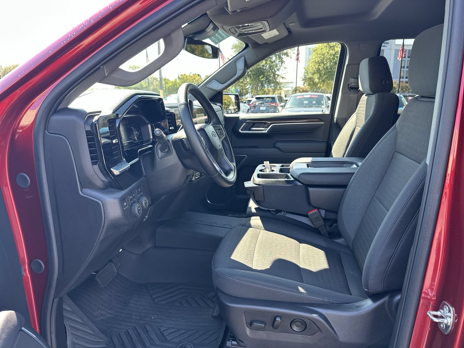 Used 2025 Chevrolet Silverado 1500 RST AWD/4WD image 16