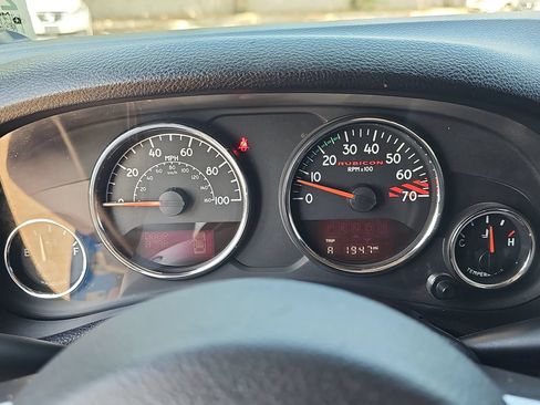 Used 2016 Jeep Wrangler Unlimited Rubicon AWD/4WD image 18