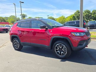Used 2025 Jeep Compass Trailhawk AWD/4WD video 1