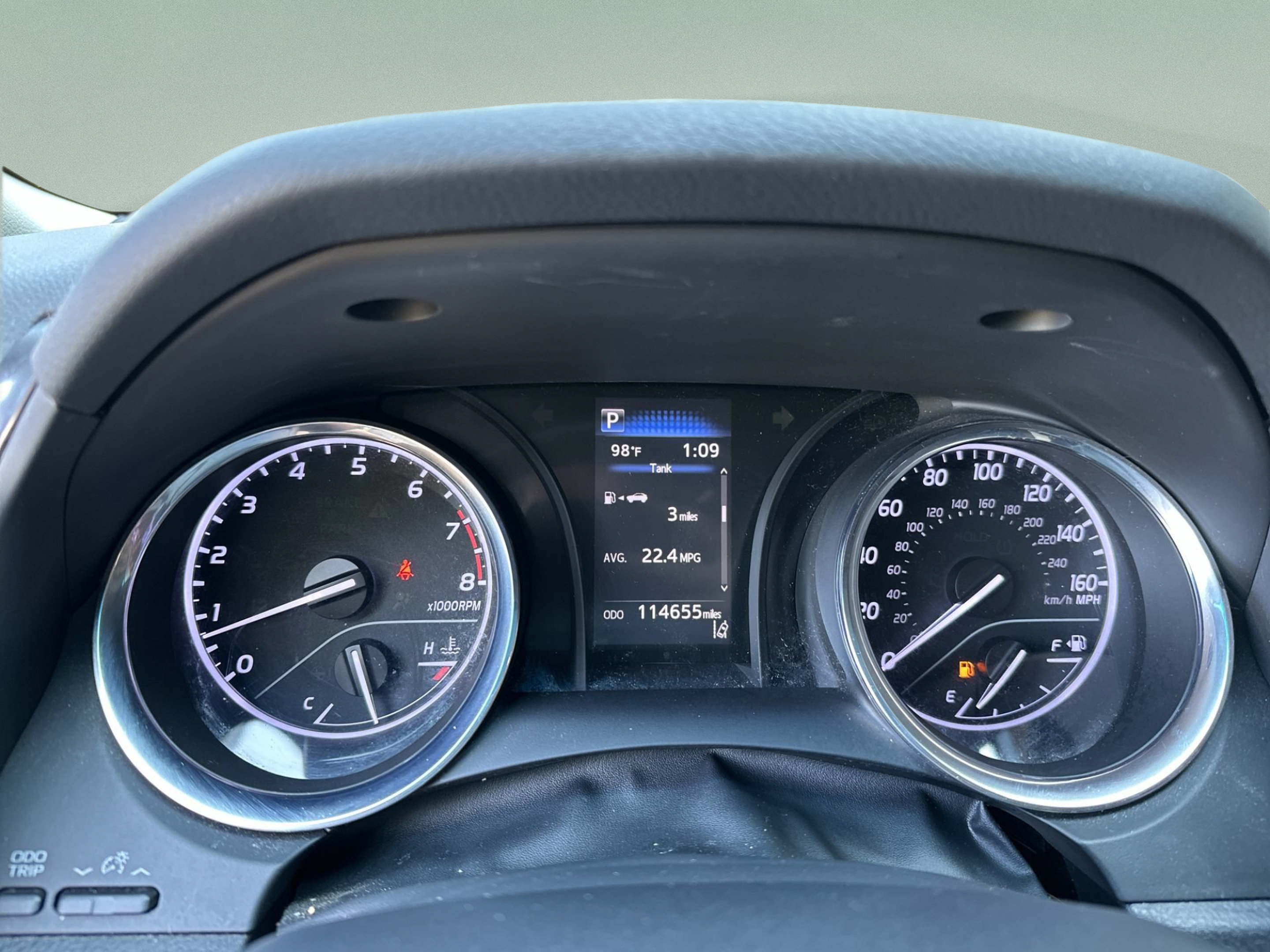 Used 2020 Toyota Camry SE FWD image 10