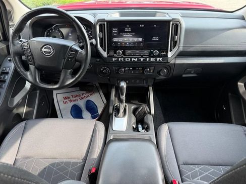 Used 2025 Nissan Frontier SV w/ SV Convenience Package AWD/4WD image 13