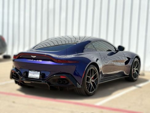 Used 2023 Aston Martin V8 Vantage Coupe RWD image 7