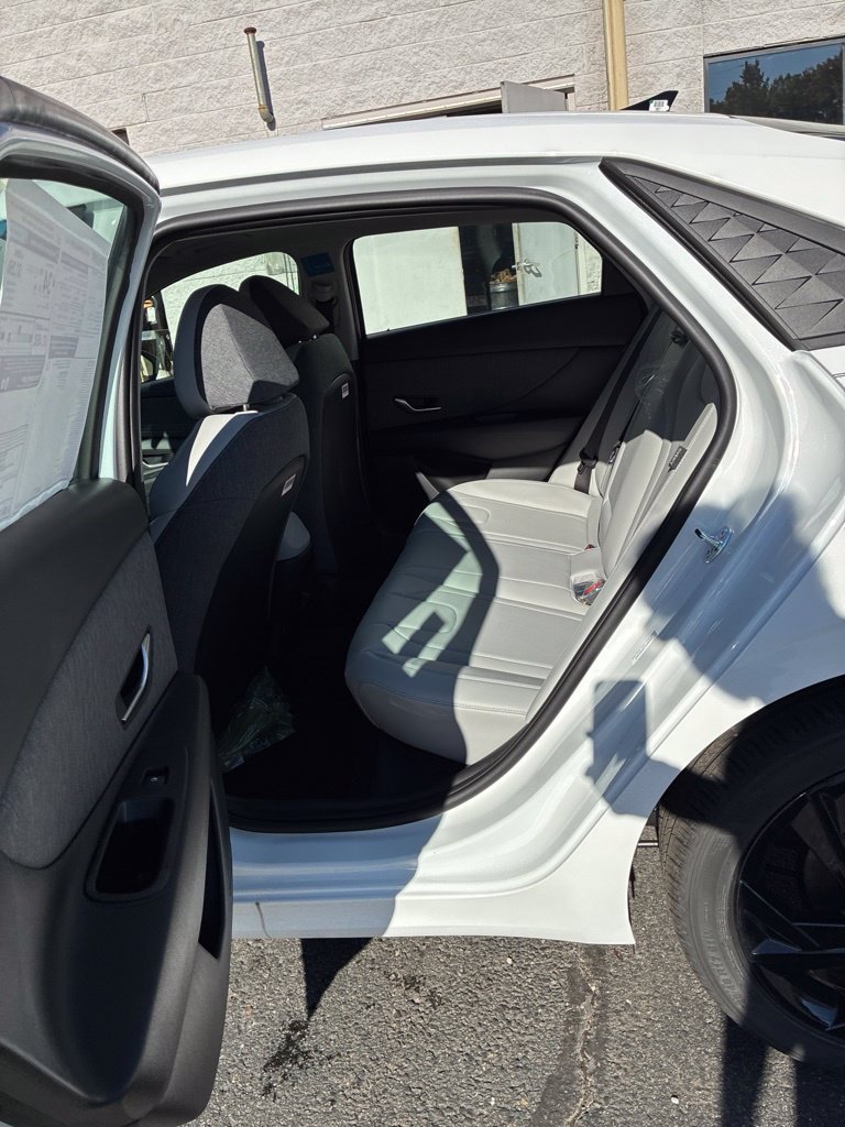 New 2026 Hyundai Elantra SEL Sport FWD image 20