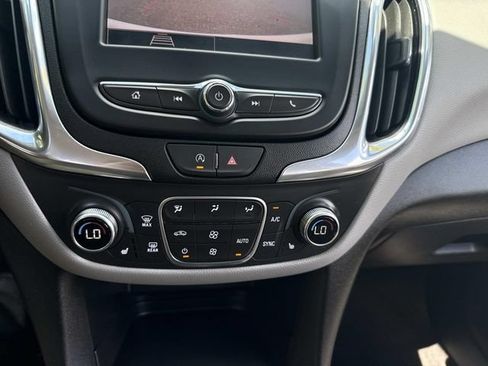 Used 2024 Chevrolet Equinox LT FWD image 28