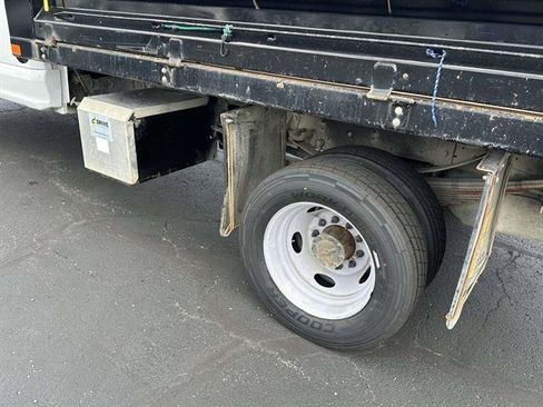 Used 2022 Ford F550 4x4 Regular Cab Super Duty image 12