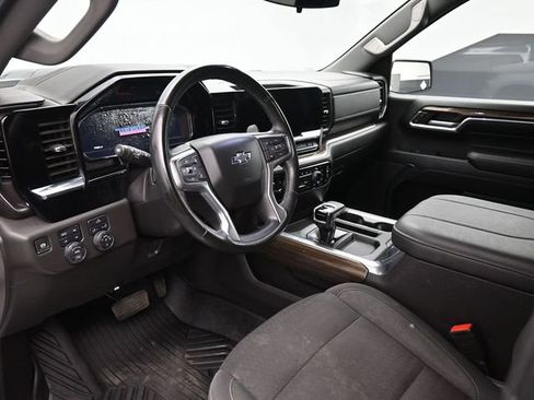 Used 2024 Chevrolet Silverado 1500 LT Trail Boss w/ Protection Package image 12