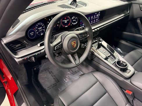 Certified 2024 Porsche 911 Carrera image 4