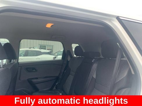 Used 2021 Nissan Rogue S AWD/4WD image 9