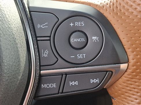 Certified 2022 Toyota Avalon Limited w/ Advanced Safety Package image 24