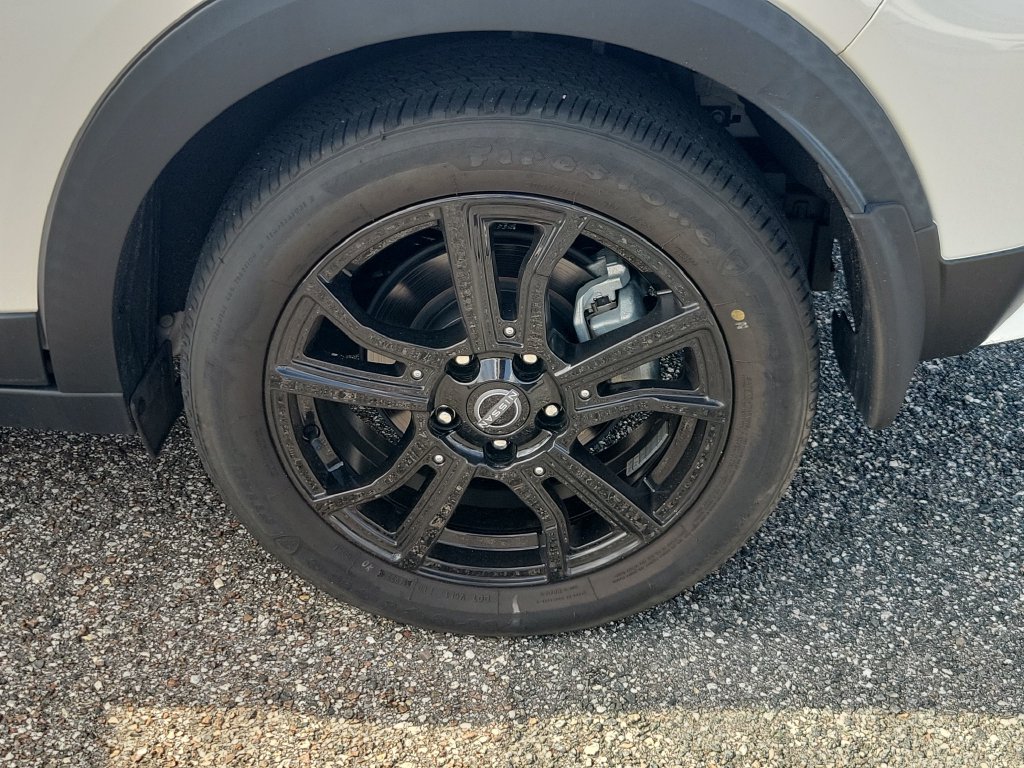Certified 2023 Nissan Kicks SR w/ SR Premium Package FWD image 5