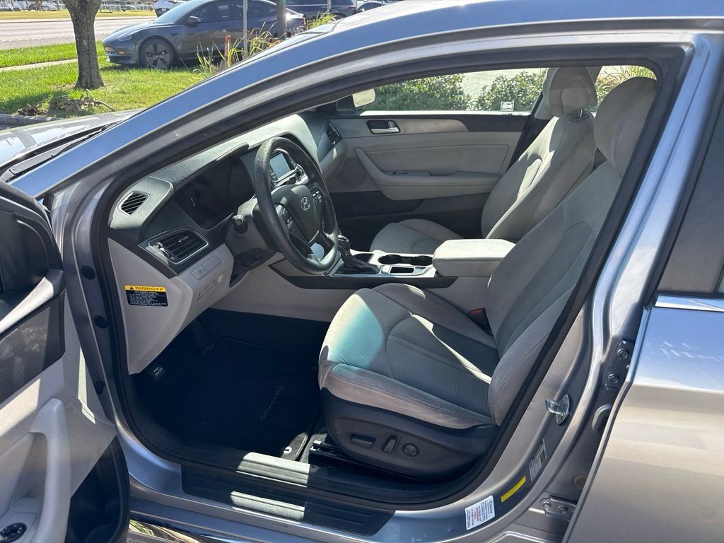 Used 2015 Hyundai Sonata Sport FWD image 9