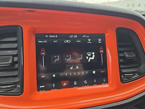 Used 2018 Dodge Challenger R/T w/ Driver Convenience Group image 10