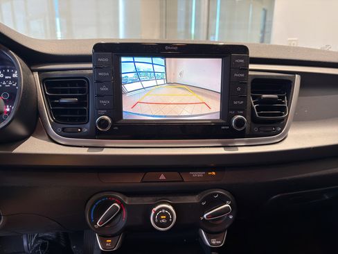 Used 2020 Kia Rio S image 11
