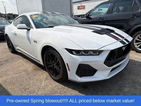 Used 2024 Ford Mustang GT RWD image 11