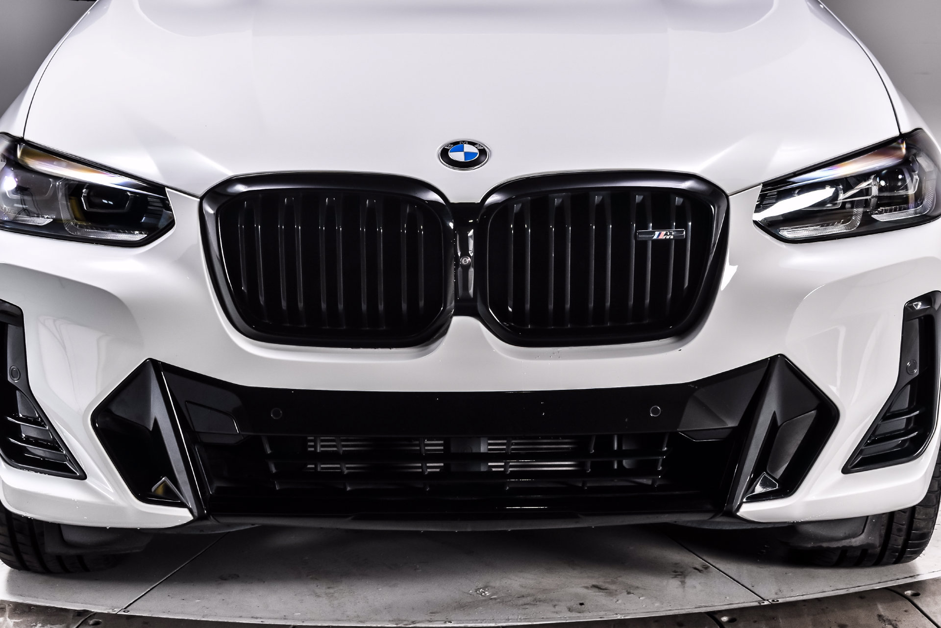 Used 2024 BMW X4 M40i w/ Premium Package AWD/4WD image 8