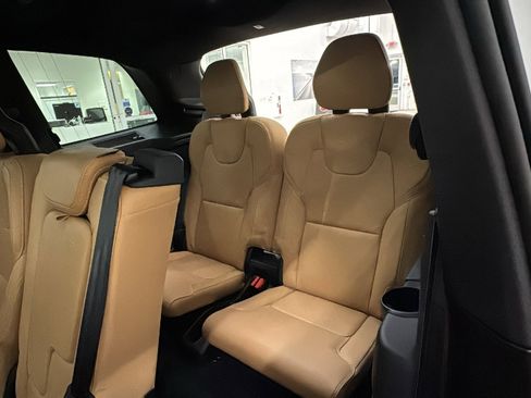 Used 2025 Volvo XC90 T8 Ultra w/ Protection Package Premier image 30