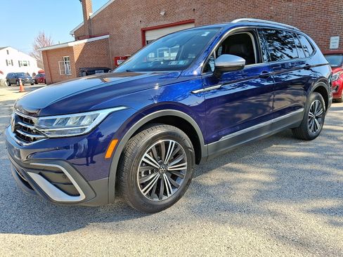 Used 2024 Volkswagen Tiguan Wolfsburg Edition FWD image 3