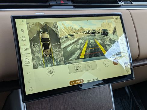 New 2026 Land Rover Range Rover Long Wheelbase SE image 18