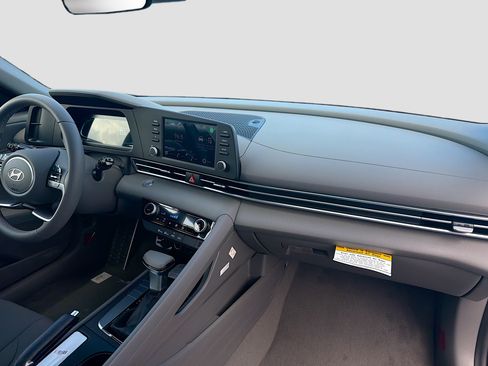 New 2026 Hyundai Elantra Sport FWD image 21