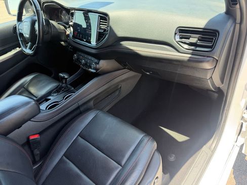 Used 2024 Dodge Durango GT RWD image 11