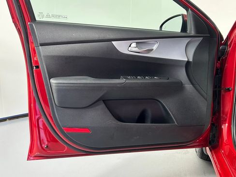 Used 2023 Kia Forte LXS w/ LXS Technology Package FWD image 27