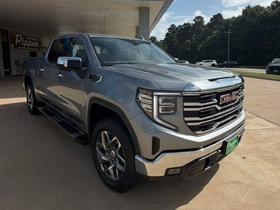 New 2026 GMC Sierra 1500 SLT w/ SLT Premium Package