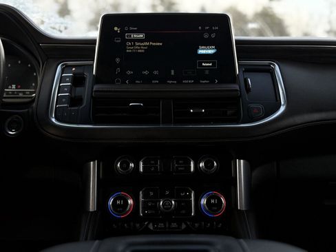 Certified 2022 GMC Yukon XL SLT w/ SLT Premium Package image 18