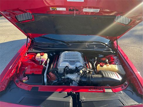 Used 2016 Dodge Challenger SRT Hellcat image 46