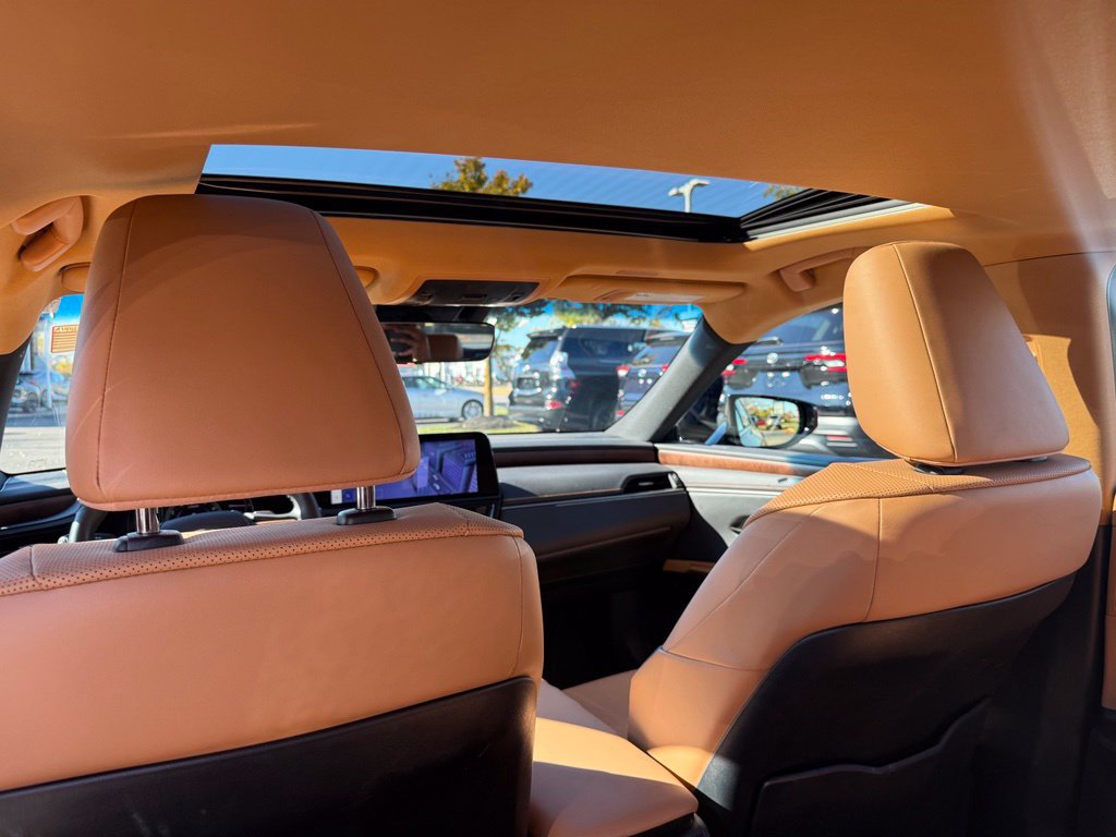 Used 2023 Lexus ES 350 w/ Premium Package FWD image 16