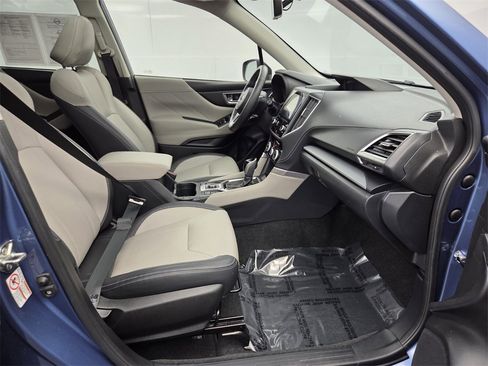 Used 2019 Subaru Forester Limited image 12