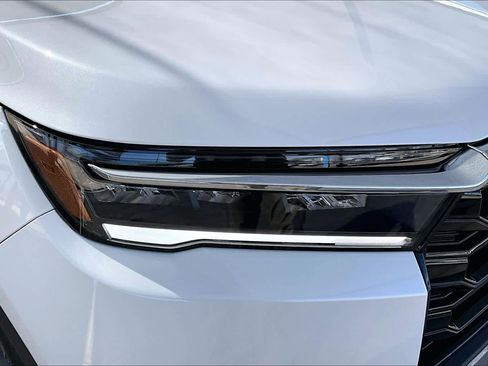 New 2026 Honda Pilot Touring image 13