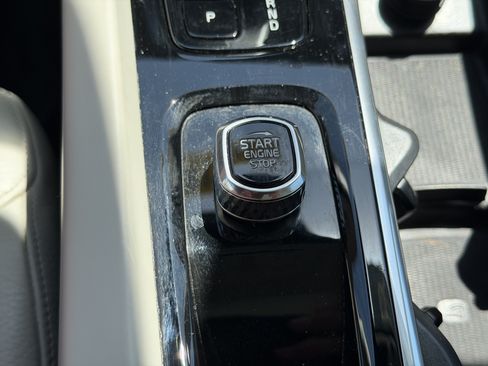 Certified 2025 Volvo S60 B5 Plus AWD/4WD image 26
