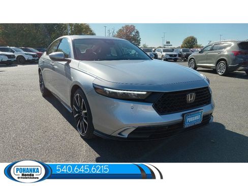 New 2025 Honda Accord Hybrid Touring image 4