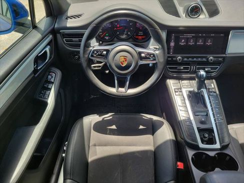 Used 2021 Porsche Macan w/ Premium Package AWD/4WD image 10
