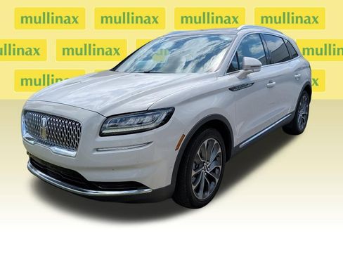 Used 2022 Lincoln Nautilus Reserve w/ Equipment Group 201A image 2