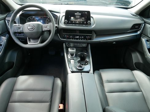 Certified 2026 Nissan Rogue Dark Armor AWD/4WD image 10