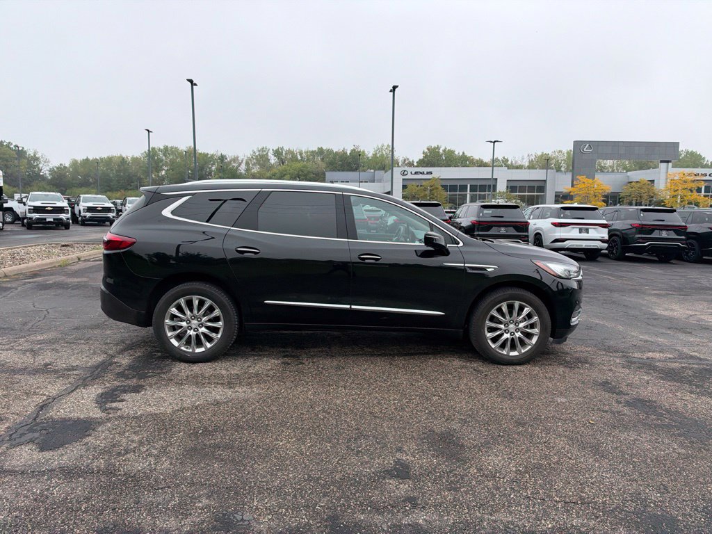 Used 2018 Buick Enclave Premium w/ Experience Buick Package AWD/4WD image 26