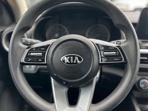 Used 2020 Kia Forte LXS FWD image 18