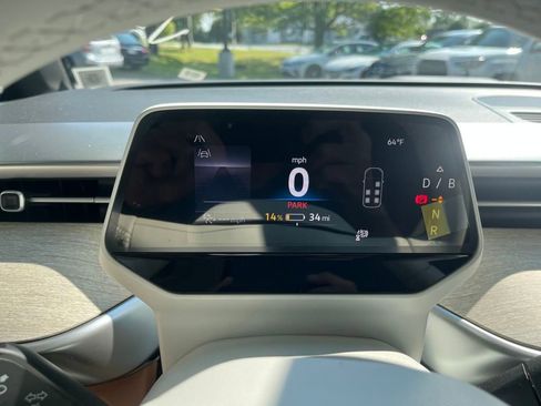 New 2025 Volkswagen ID. Buzz 1st Edition image 10