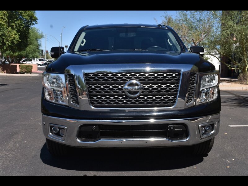 Used 2018 Nissan Titan SV w/ SV Convenience Package RWD image 8