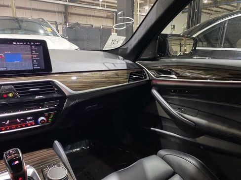 Used 2022 BMW M5 w/ Executive Package AWD/4WD image 4